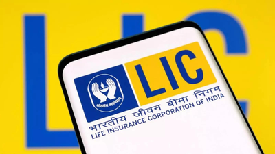 LIC stake sale: Centre mulls up to .5 bn divestment by year-end; Sebi float rule drives move LIC stake sale: Centre mulls up to .5 bn divestment by year-end; Sebi float rule drives move