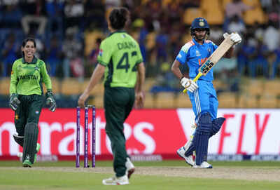 ‘Shabaash girls’: India fielding coach’s roar after win over Pakistan steals the show – Watch | Cricket News ‘Shabaash girls’: India fielding coach’s roar after win over Pakistan steals the show – Watch | Cricket News