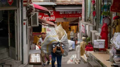 Thanksgiving gift: Turkey prices fly, stores grounded; how bird flu outbreak is driving shortages, but not bills