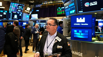 US markets today: Wall Street inches toward new highs as tech stocks rebound; shutdown relief lifts investor mood