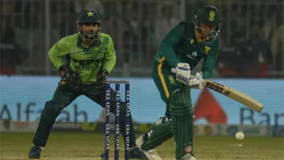 2nd ODI: South Africa thrash Pakistan to level series 1-1; Quinton de Kock smashes 123 in dominant chase | Cricket News
