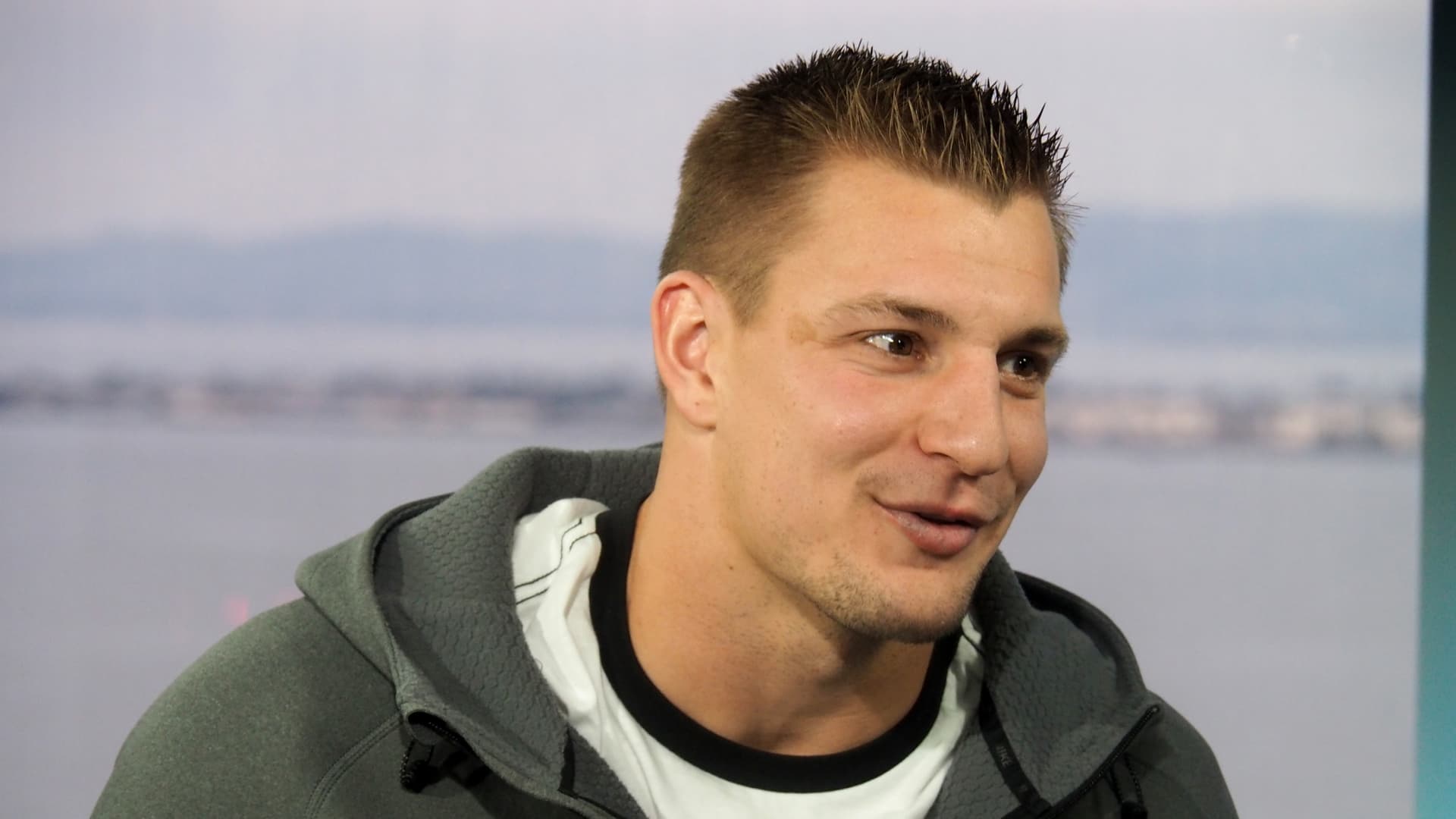 ‘Tebowing’ Bows to ‘Gronking’