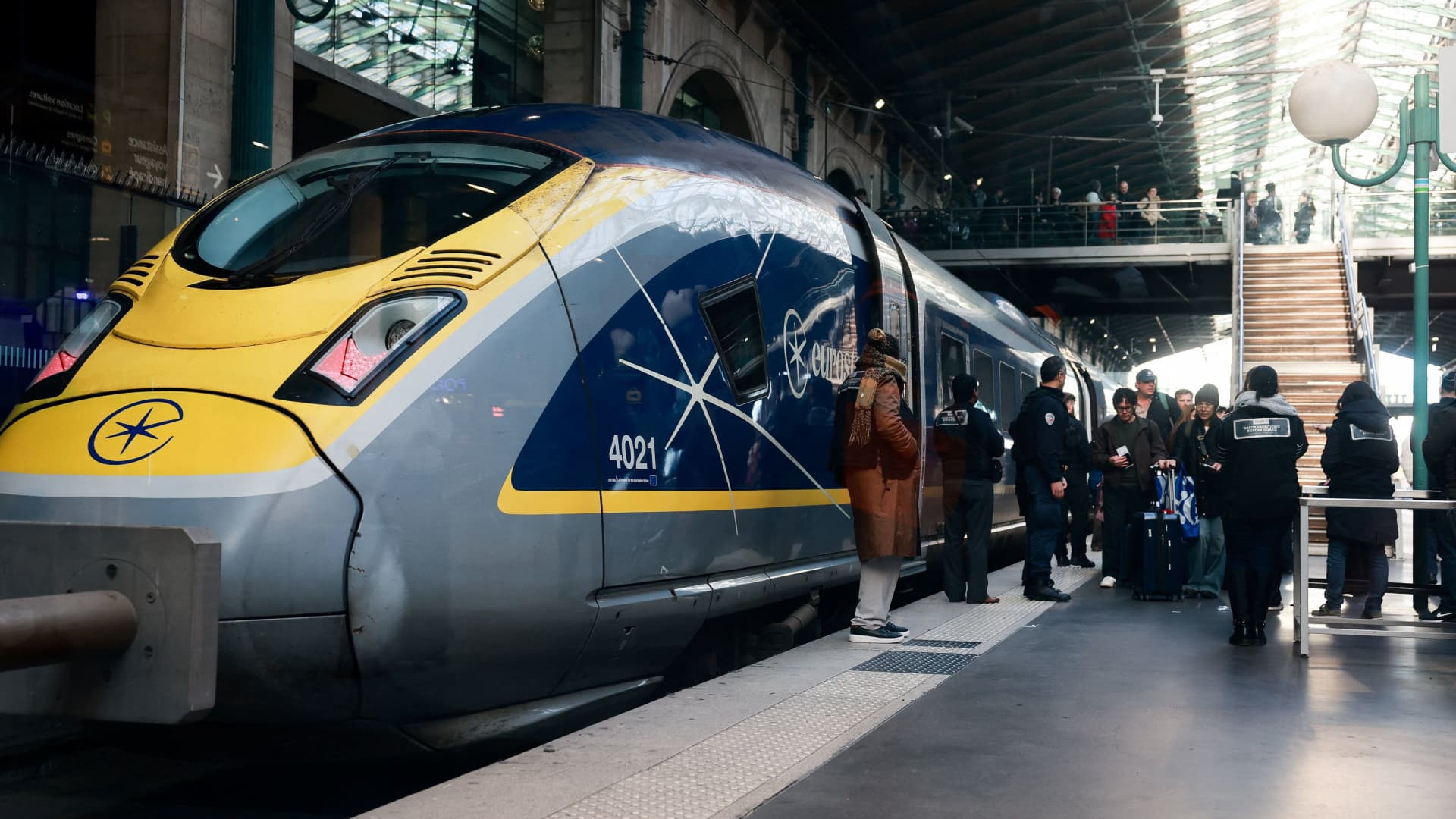 Eurostar hit by power outage during height of New Year travel season