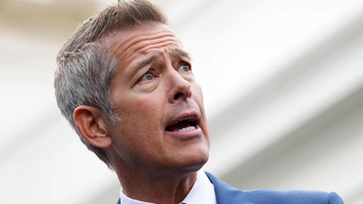 US compliance alert: New York warned of M fund loss; federal audit flags improper immigrant commercial licences