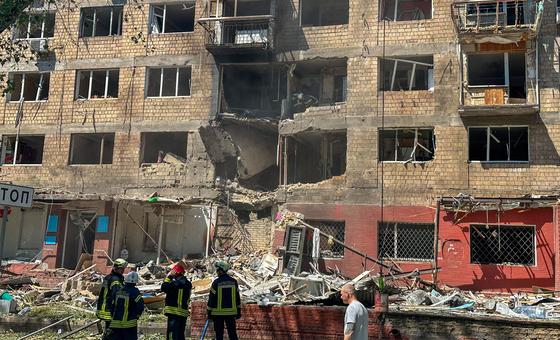 Weekend attacks in Ukraine bring more casualties, damage infrastructure