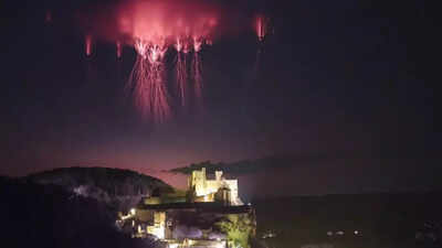 Alien signal or atmospheric mystery? NASA reveals truth behind red ‘jellyfish’ lights and sprites over Earth |