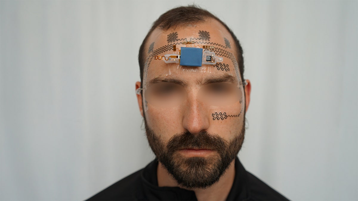 Researchers develop face ‘e-tattoo’ to track mental workload in high-stress jobs