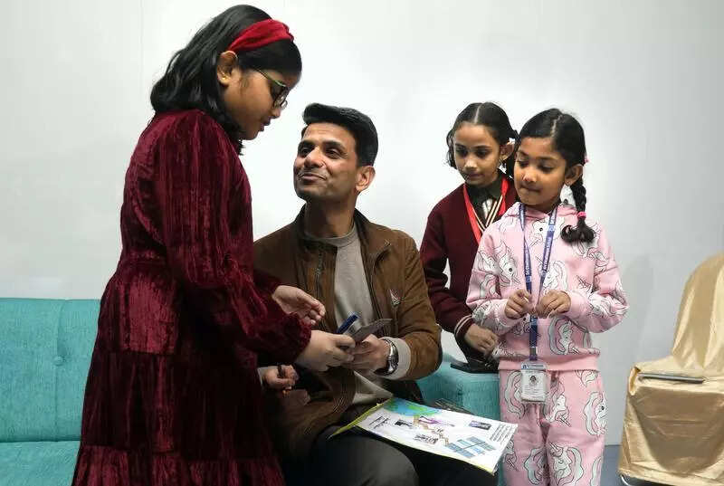 ‘Shoot for the stars, India’s space science future bright’ | Kolkata News