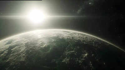 Why does Earth get colder when we are closest to the Sun |