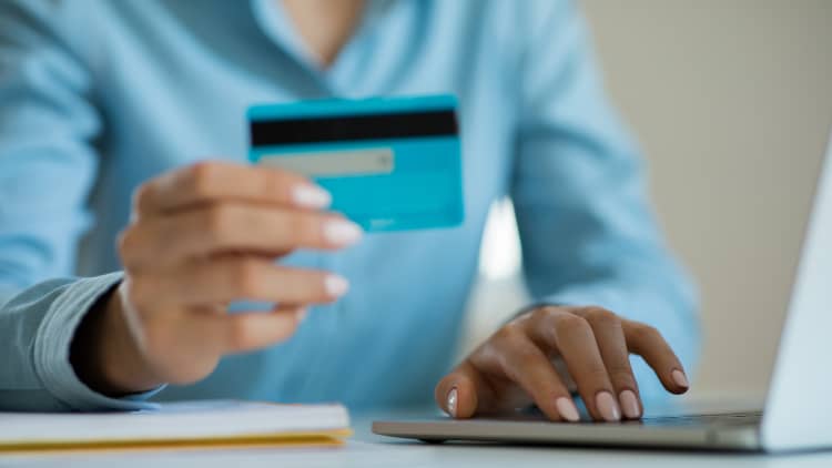 JPMorgan Chase says banks could fight