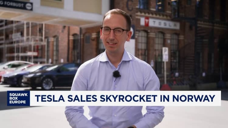 Norway new car sales hit 96% electric in 2025 as Tesla dominates