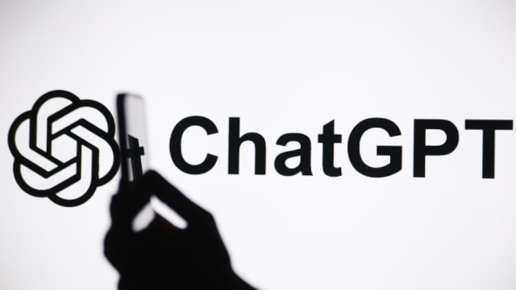 Amazon plans first big-box retail store in Chicago suburb