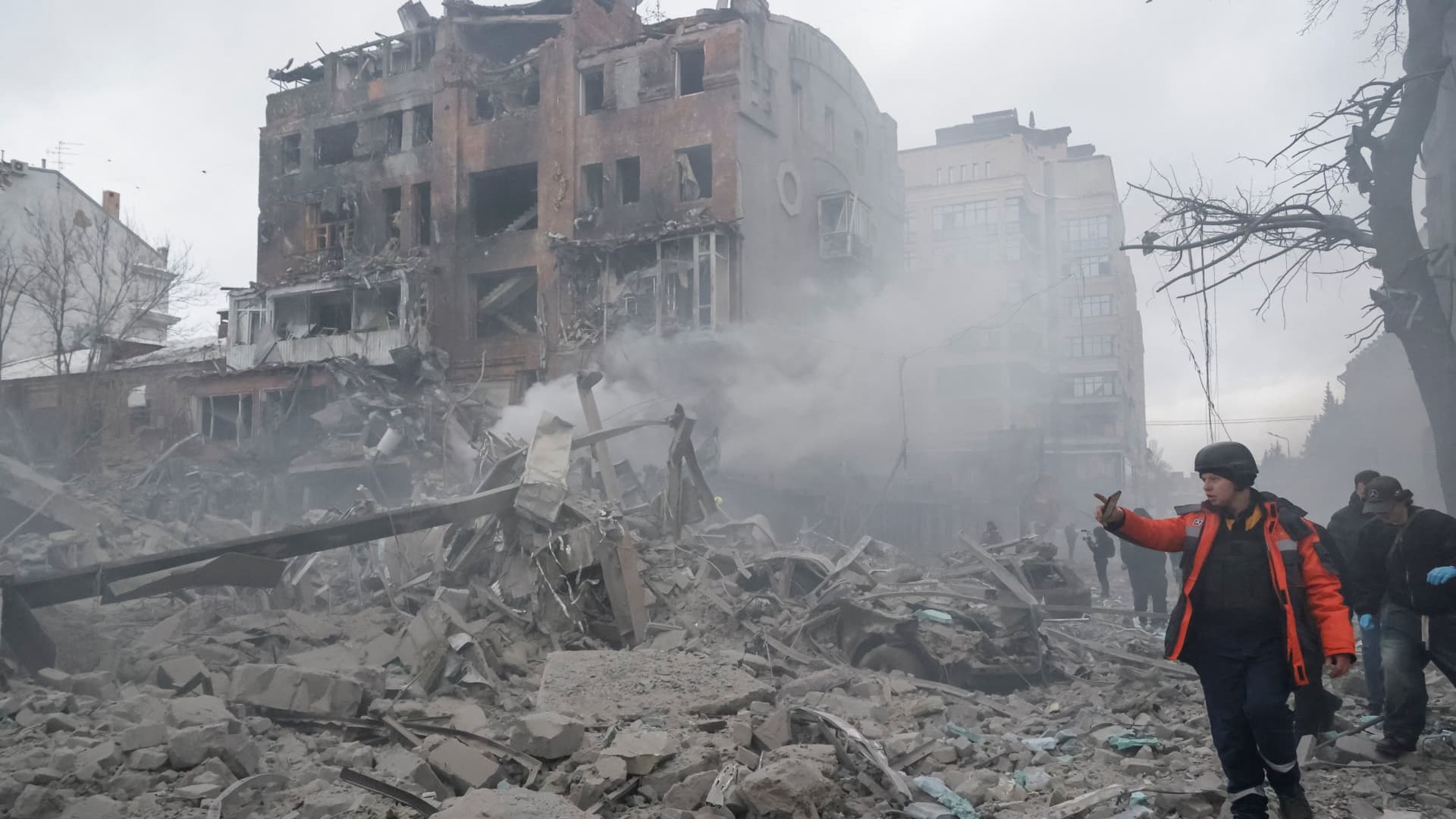 Talks between Russia, Ukraine focused on ‘outstanding elements’