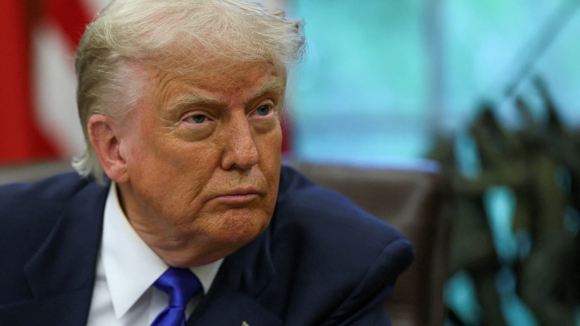 Trump faces headwinds on Venezuela, health care; Republicans break rank