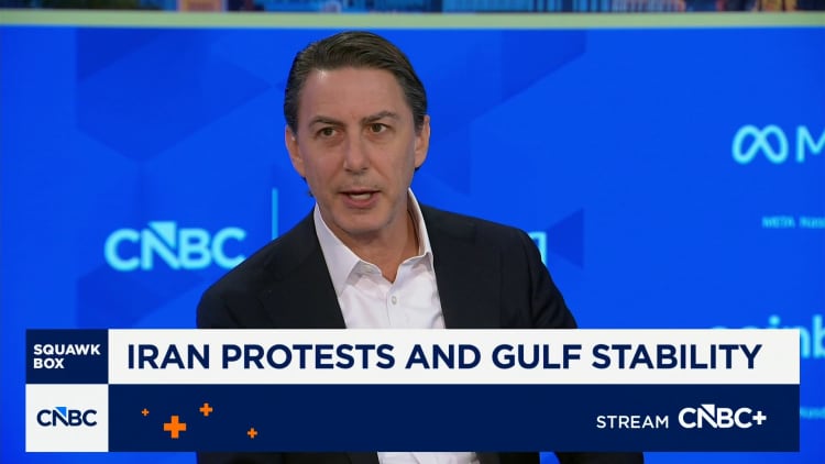 Iran reopens airspace after hours-long shutdown spooks airlines