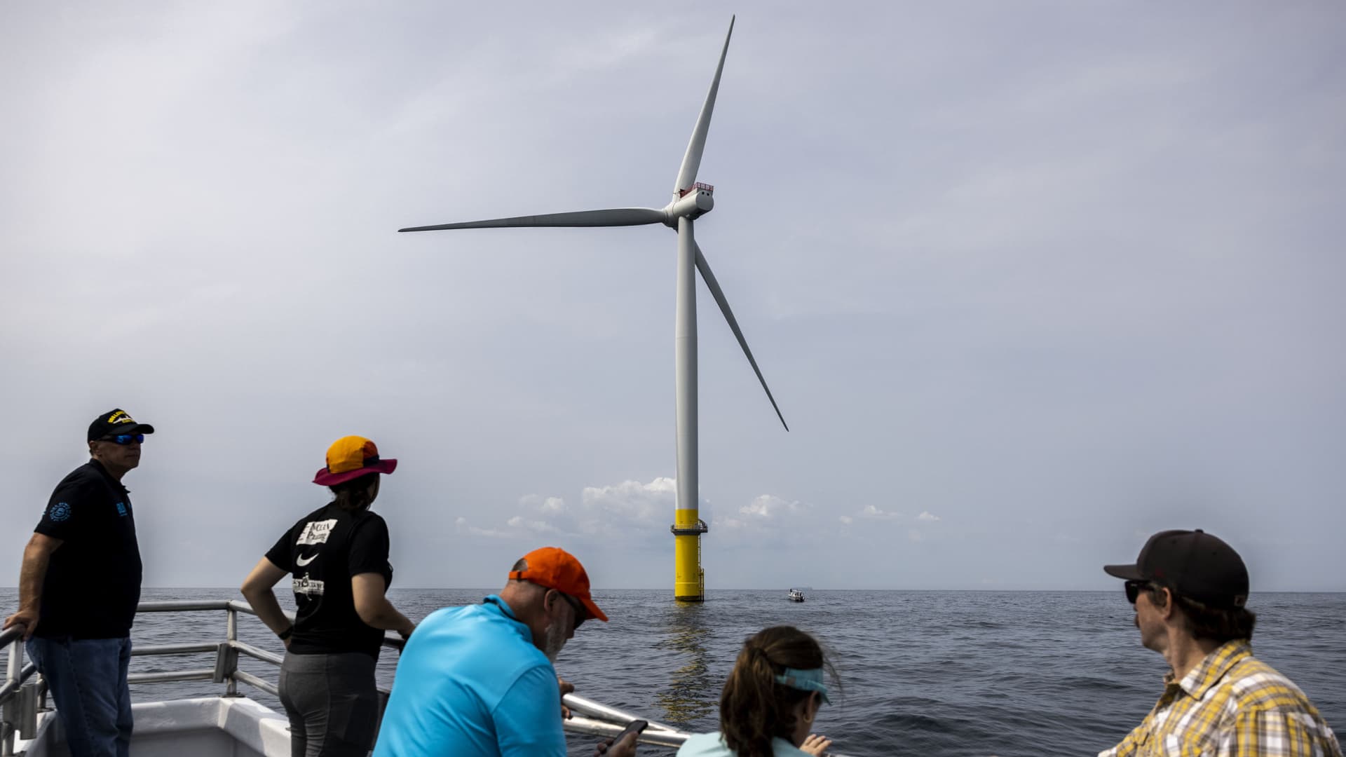 Coastal Virginia Offshore Wind to restart work after Trump suspension lifted