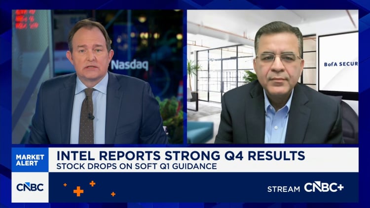 Intel stock drops 17% as manufacturing troubles overshadow earnings