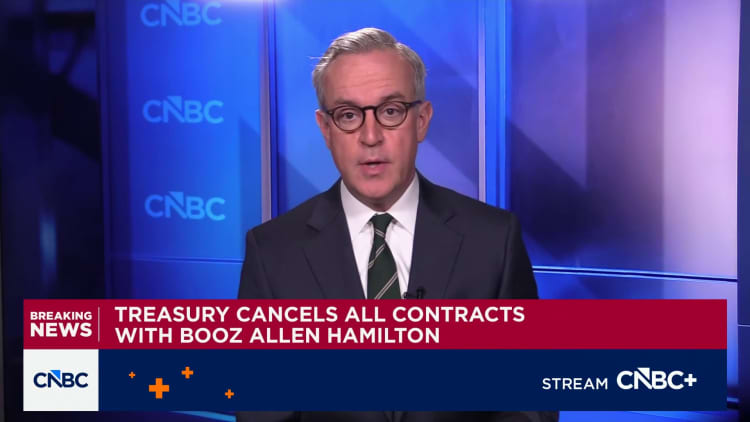 Treasury cancels Booz Allen contracts after employee leaked