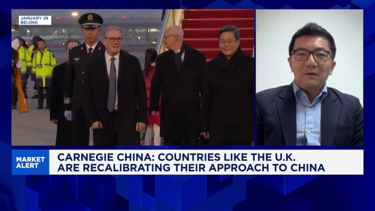Trump reportedly says ‘very dangerous’ for UK to do business with China as Starmer seeks diplomatic reset