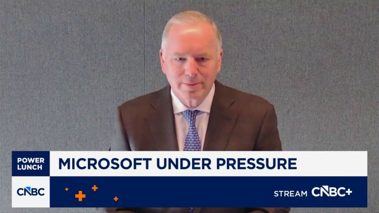 Microsoft stock is flat the day after sinking 10%. Here’s why