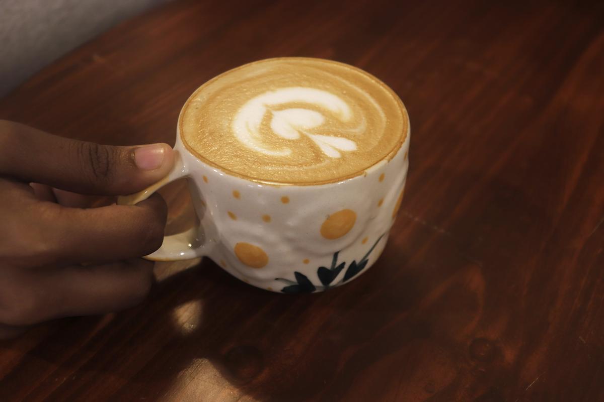 Bengaluru’s Beku brings together books, bakes and beverages