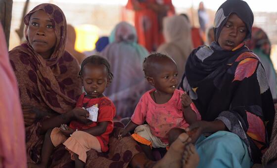 Sudan: Thousands cling to a fragile hope in makeshift tents