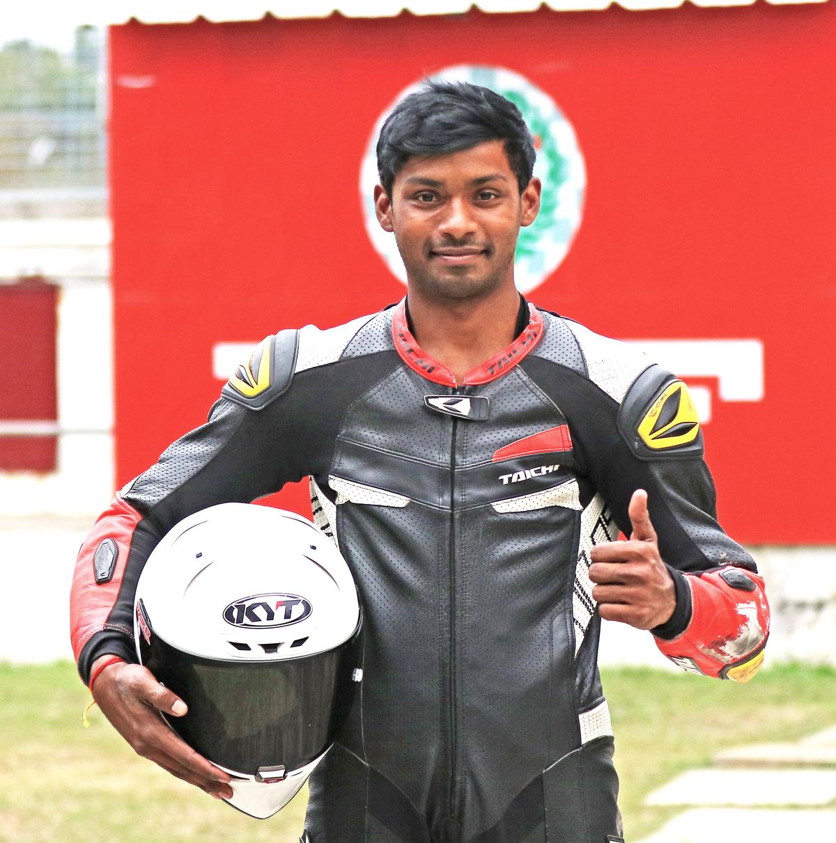 Rahil snatches pole position in premier Pro Stock 301-400cc Open category