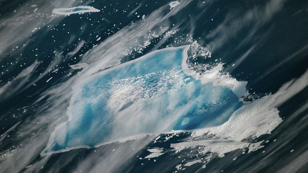 Massive iceberg larger than New York City from Reagan era now disintegrating