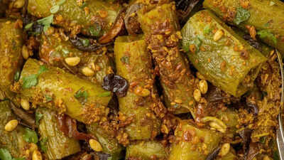 How to cook arbi ke patte ki sabzi at home |