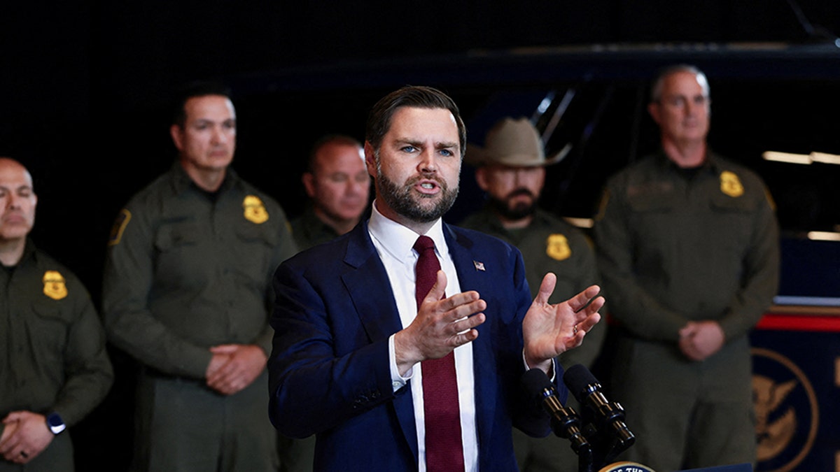 JD Vance shares ‘crazy’ story about ICE, CBP officers in Minneapolis