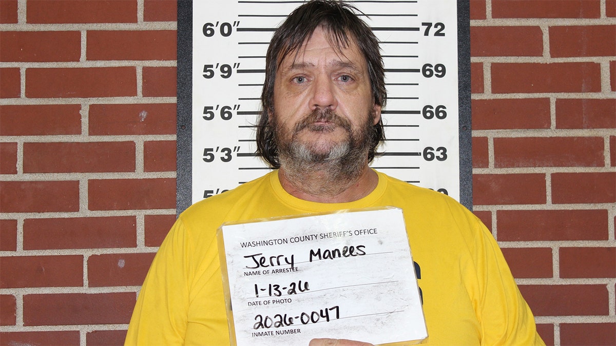 Missouri couple accused of locking teens in chicken pen, shooting BB guns