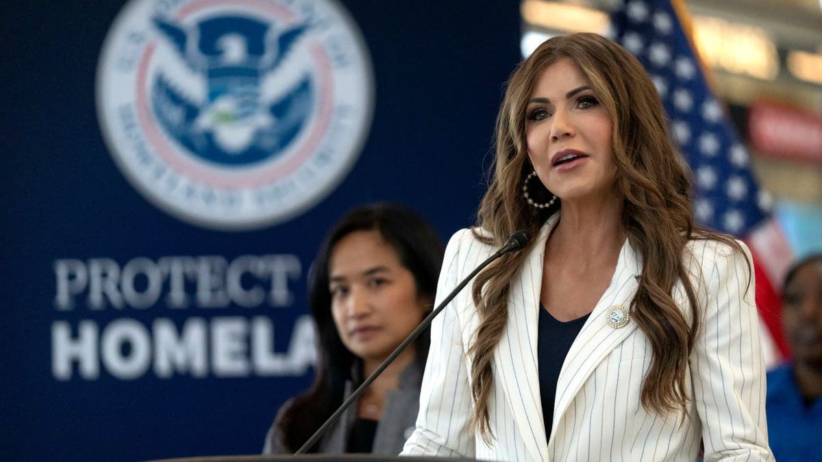 Suspect in 0M jewelry heist allowed to self-deport instead of going to trial