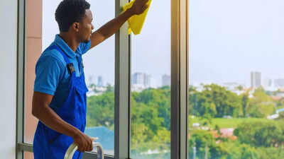 How to make your old glass windows shine like new; tricks that homemakers swear by |