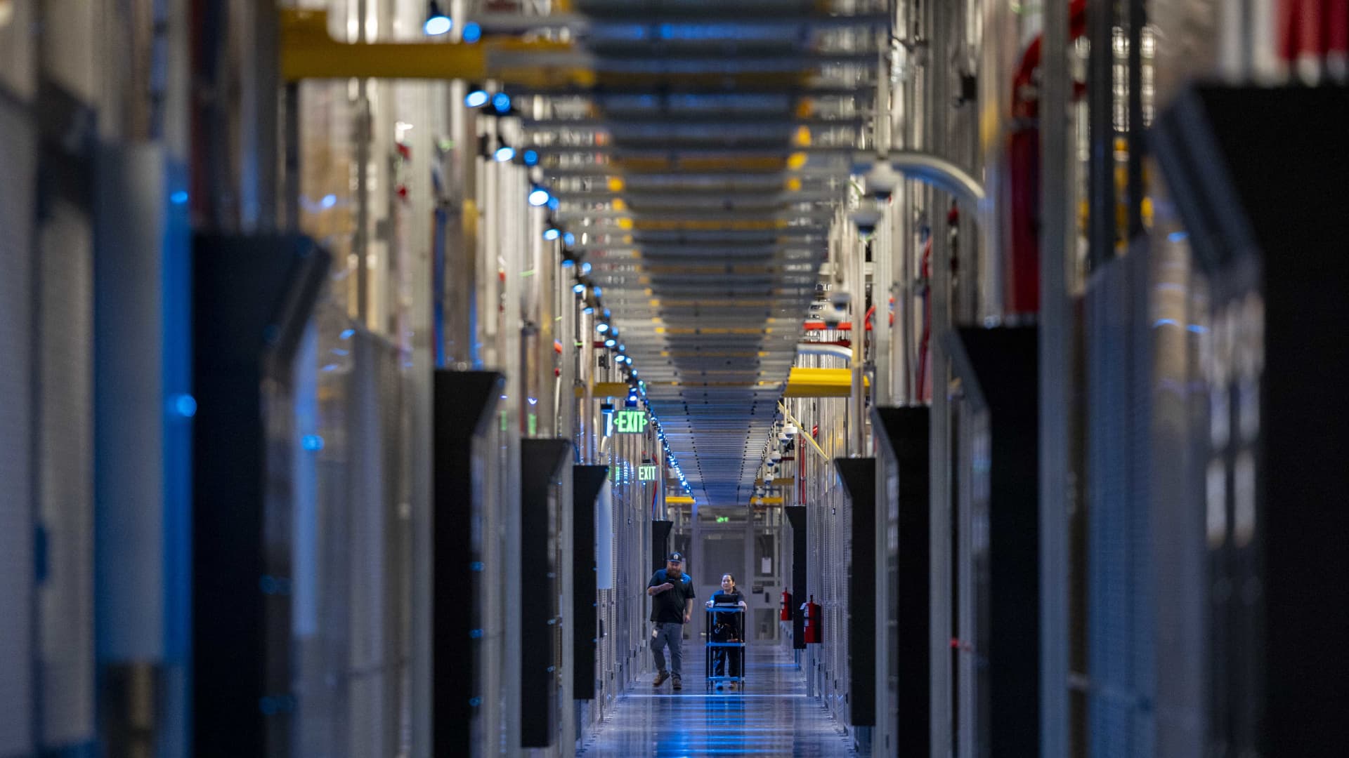 Dividend-paying real estate stocks outperform as AI fears roil markets