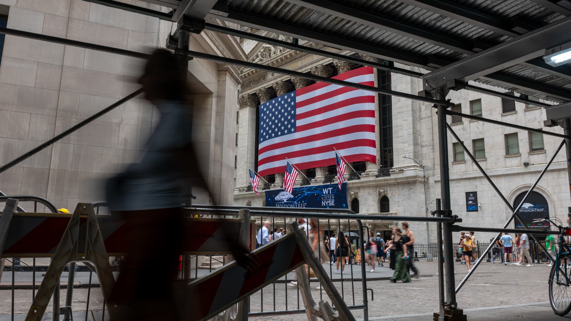 Jim Cramer’s top 10 things to watch in the stock market Friday