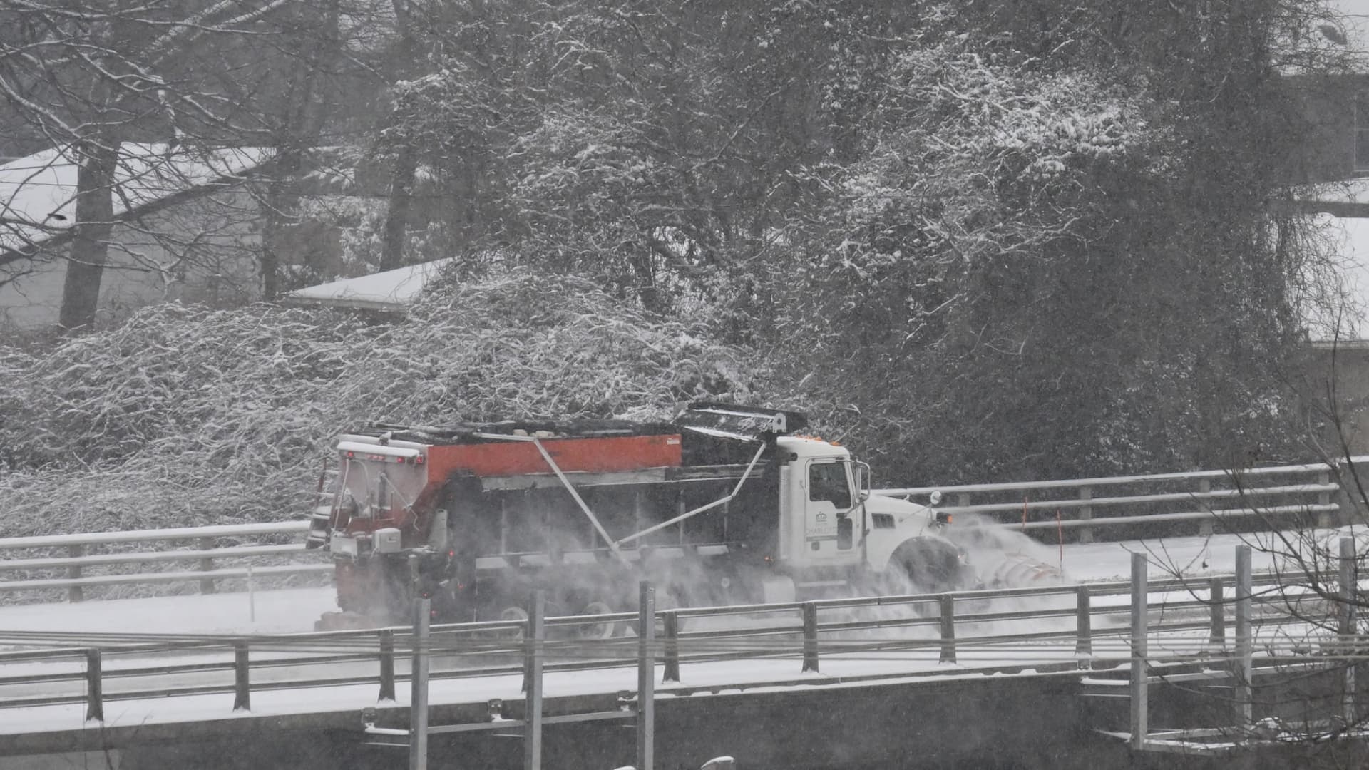 Winter storm threatens East Coast, regions not used to heavy snow