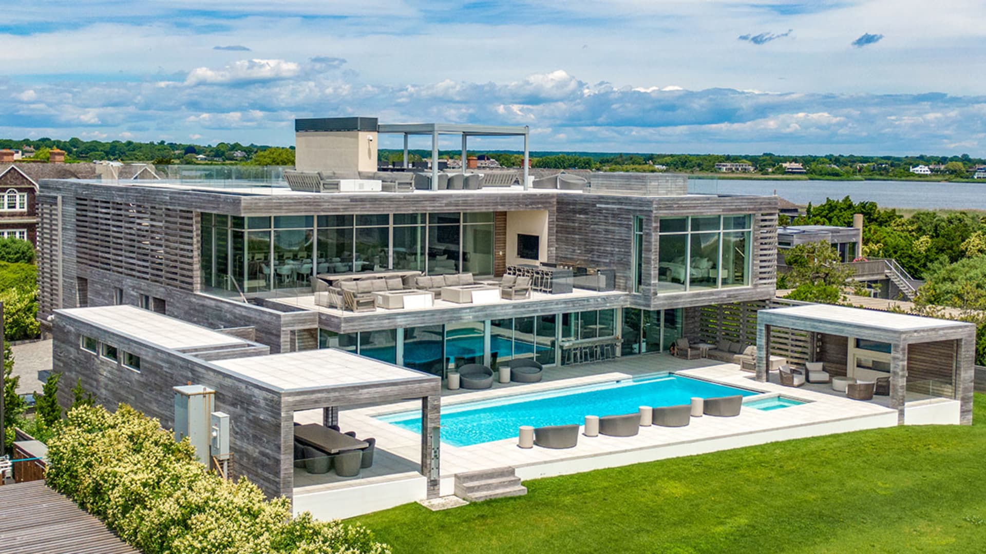 Hamptons real estate prices hit record, summer rentals go fast