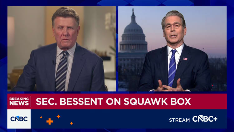 Senate should proceed with Warsh hearings for Fed chair: Bessent