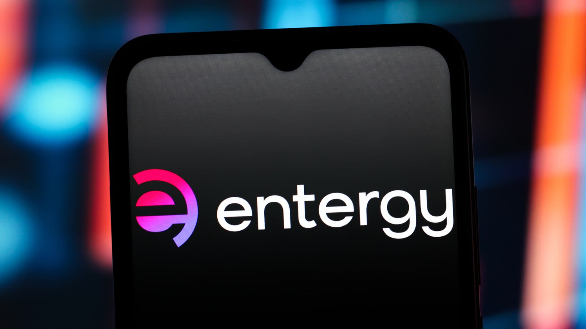 This sector is roaring to start 2026. Wall Street likes these dividend payers