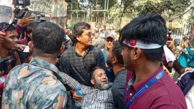 Bangladesh crisis: Sound grenades & tear gas used on protesters near Yunus residence