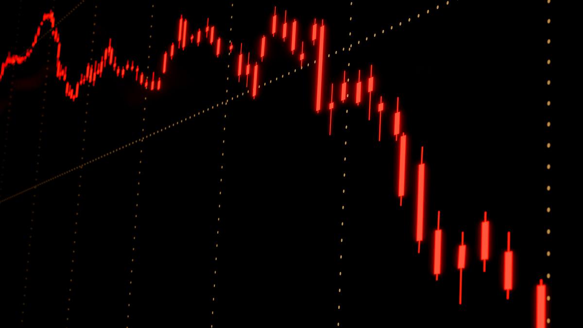 A budgetary signal as banks cannot bear it all