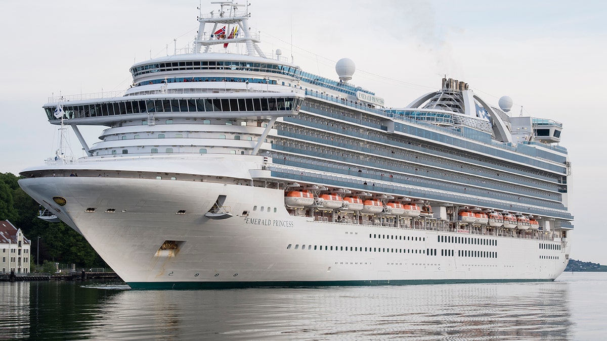 Harbor pilot falls from boat near Emerald Princess cruise in Kauai in ‘man overboard’ alert
