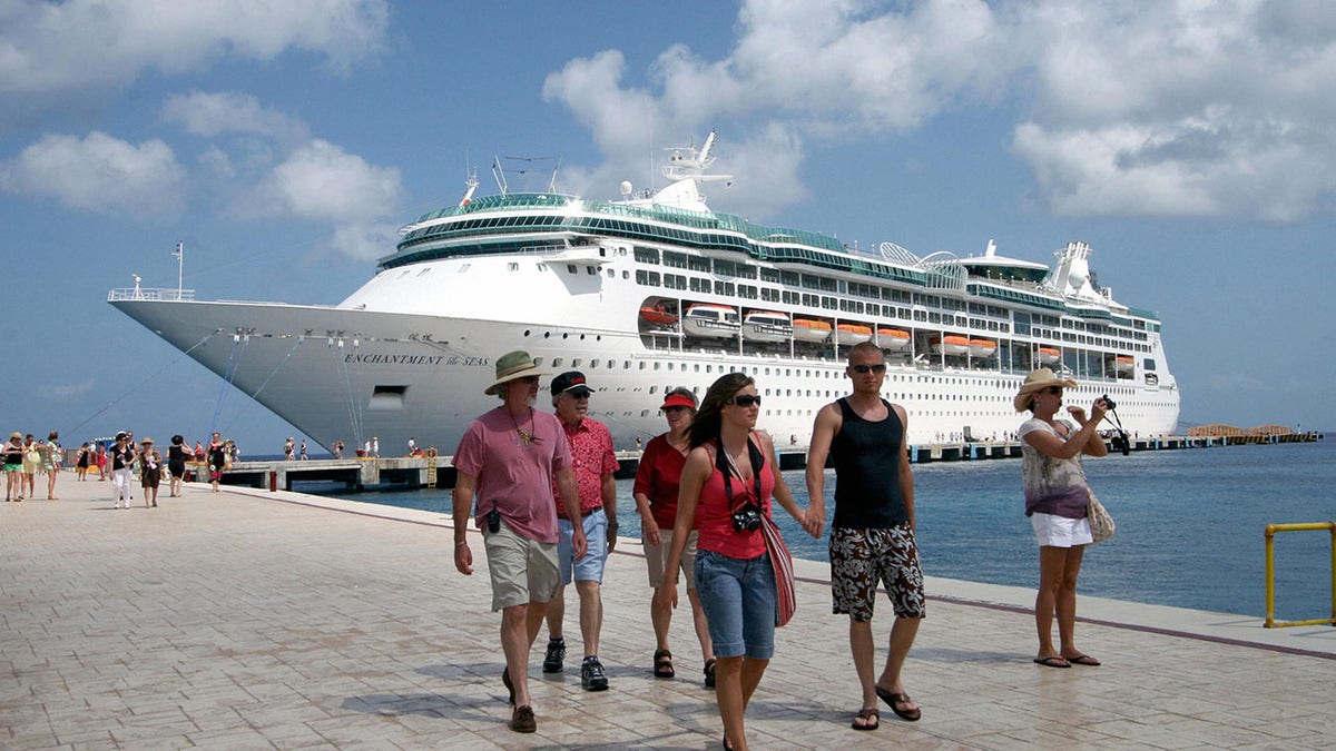 Cruise ships are diverted from Puerto Vallarta, Mexico, amid deadly cartel violence