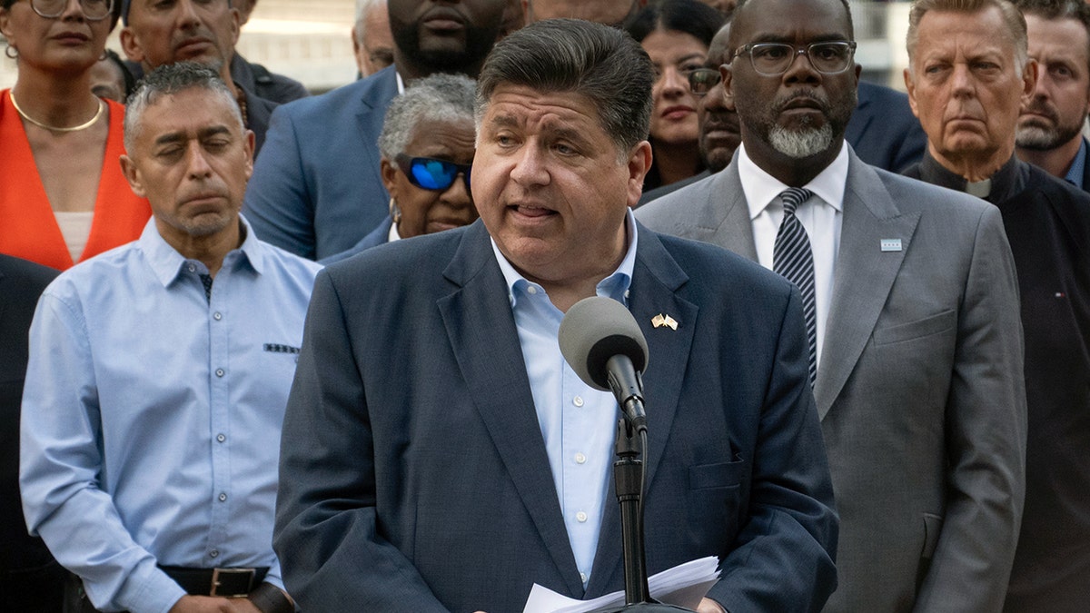 USDOT warns Pritzker Illinois could lose 8M over illegal foreign CDLs