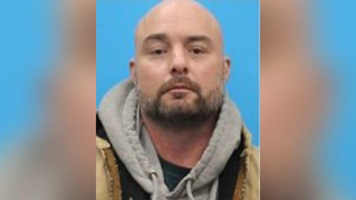 Missouri deputy shooting suspect taken into custody after manhunt, officials say