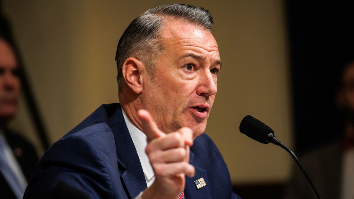 ICE tracking 1.6 million illegal aliens with deportation orders, chief says