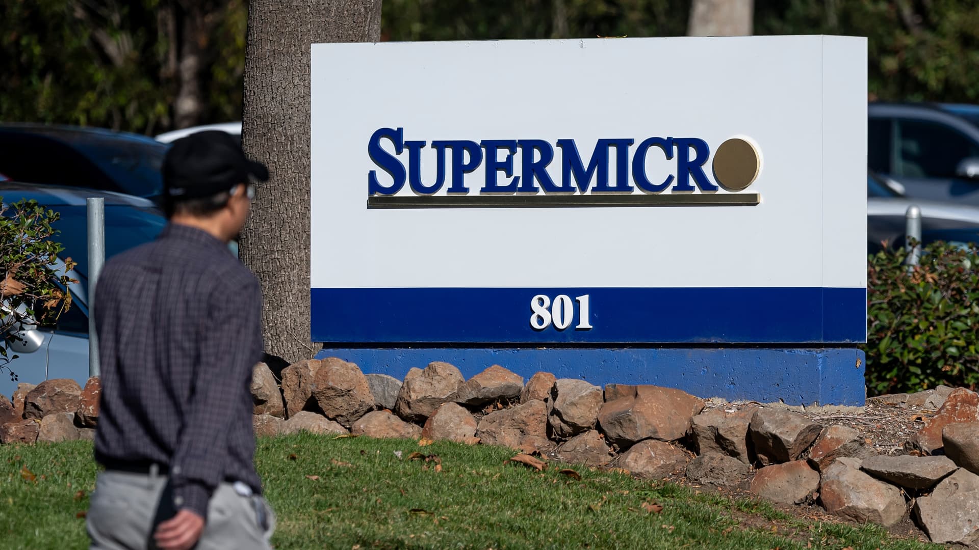 US charges Super Micro employees with smuggling Nvidia chips to China