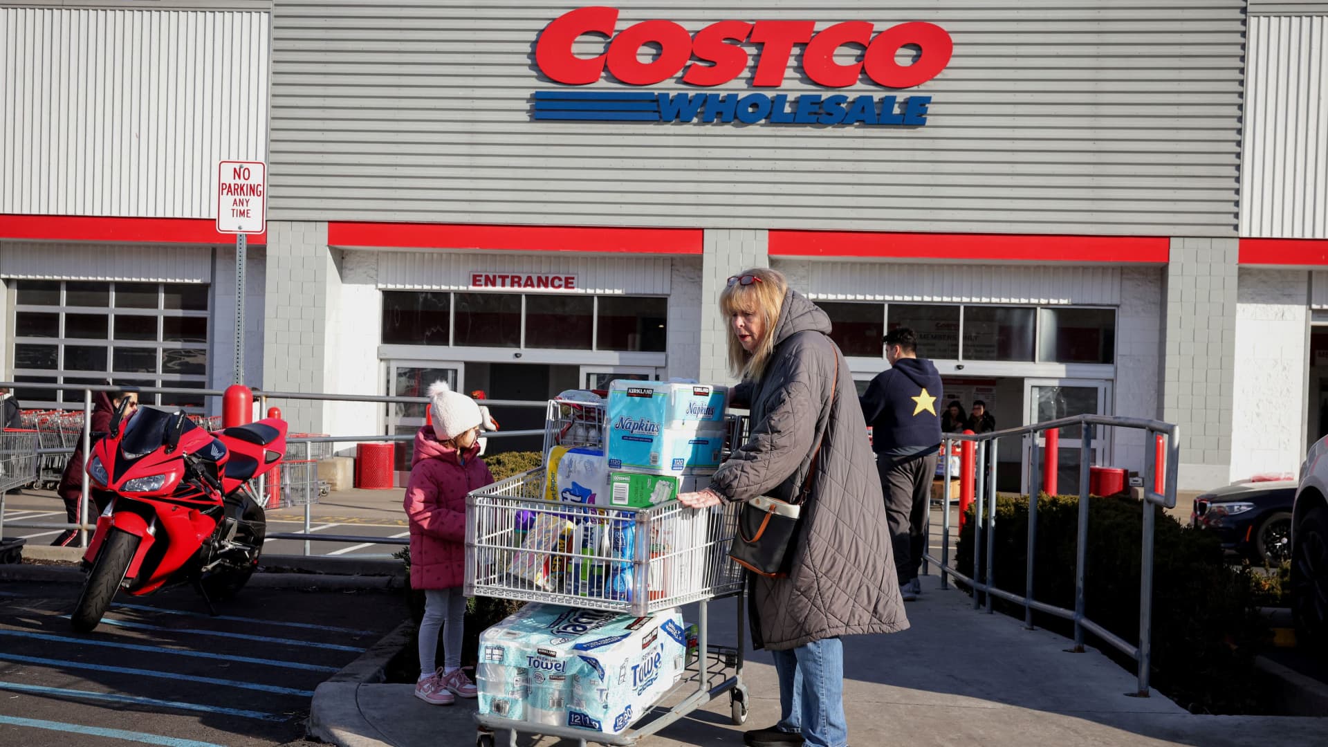 Costco turns pain at the gas pump into a powerful in-store traffic driver