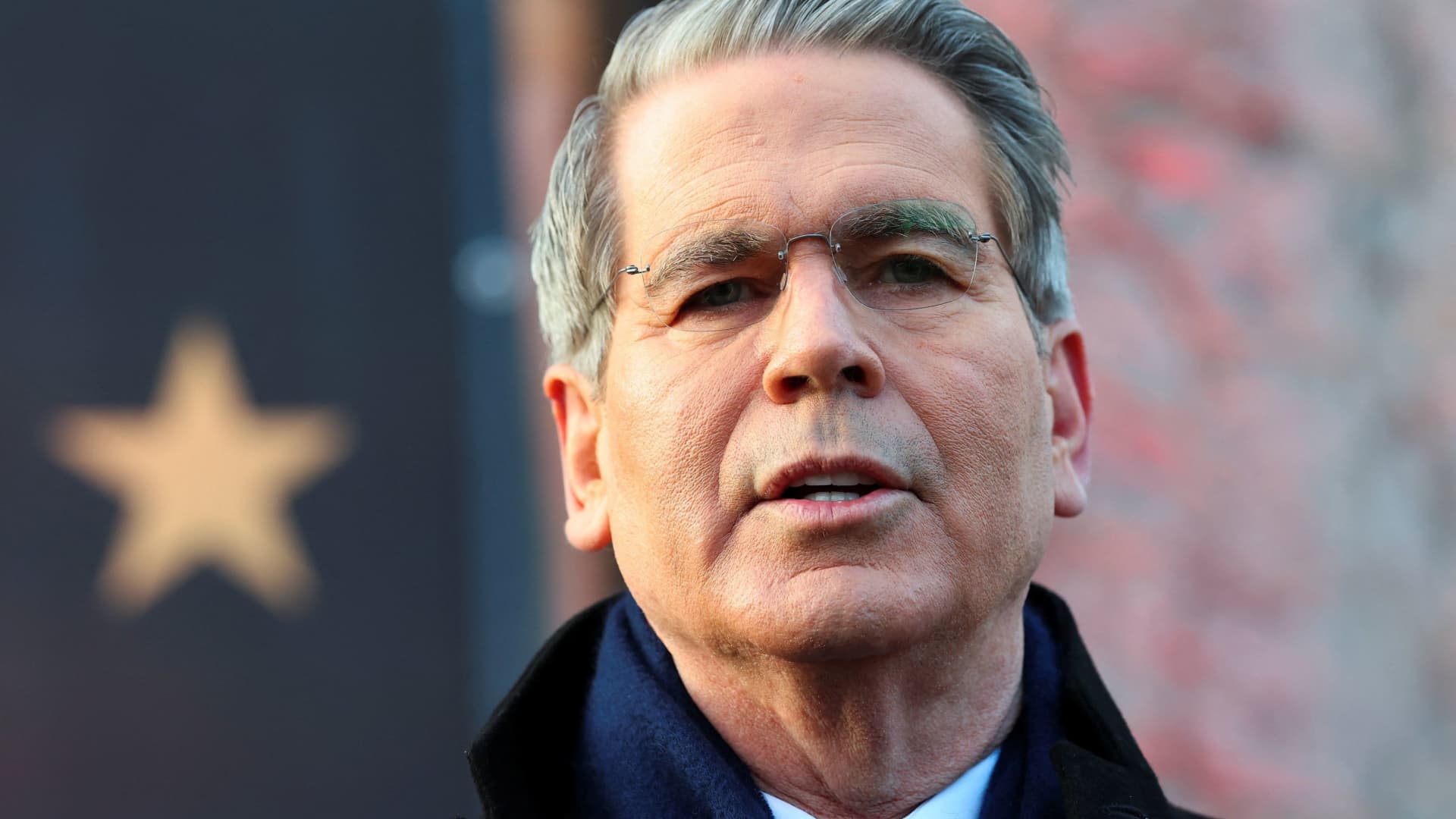 U.S. and China economic chiefs meet in Paris to clear path to Trump-Xi summit