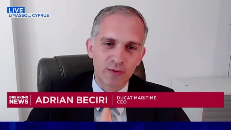 Oil supertanker rates soar as insurers drop war risk protection